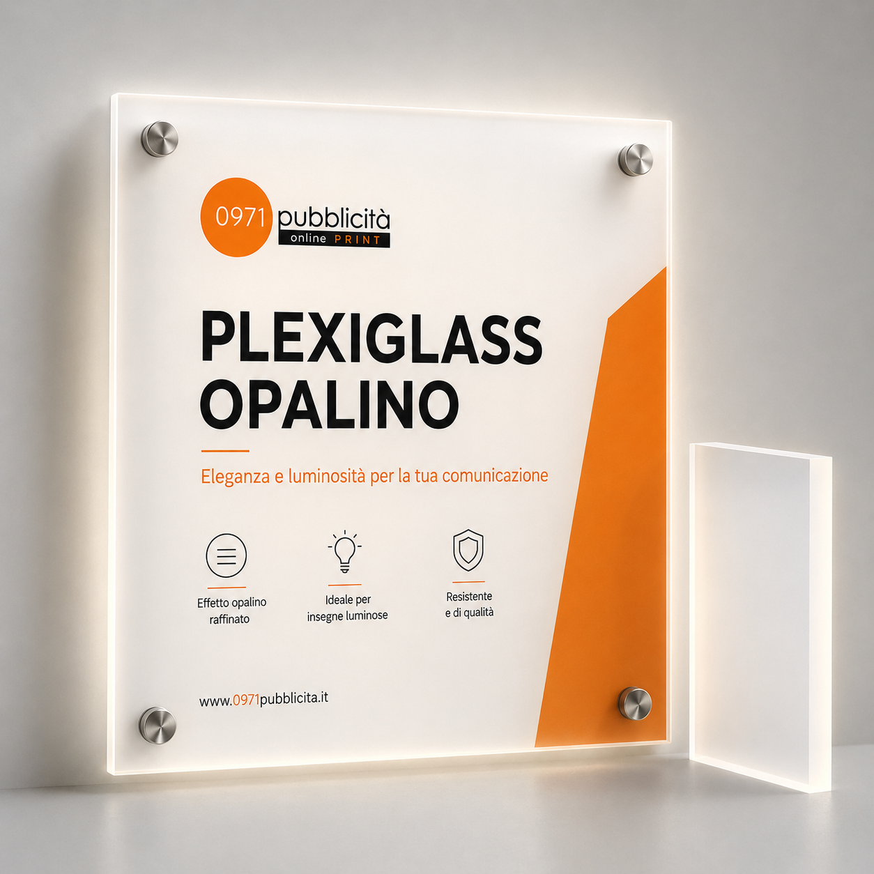 Pannello in plexiglass opalino retroilluminato per insegne luminose. Stampa online personalizzata, effetto raffinato e resistente.