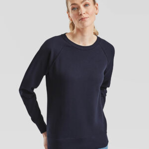 Donna con felpa blu scuro personalizzabile con logo aziendale o grafica. Stampa online abbigliamento promozionale.