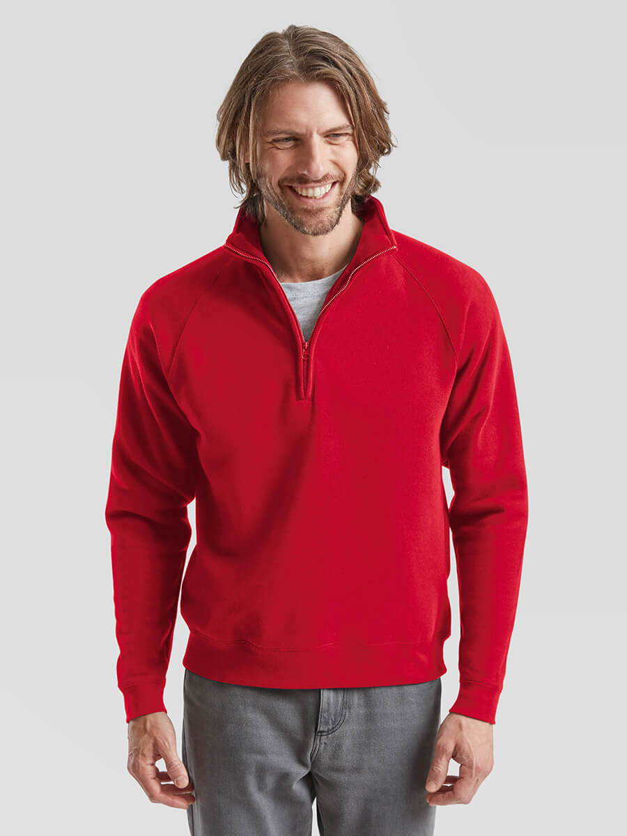 Felpa rossa con zip personalizzabile, ideale per abbigliamento promozionale e merchandising aziendale. Stampa online.